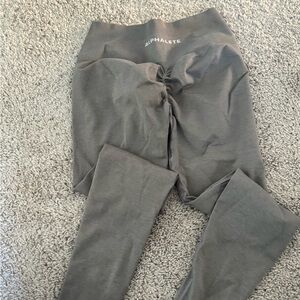 Alphalete scrunch butt leggings